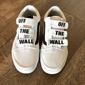 Vans White Off The Wall Velcro Sneakers in size 7